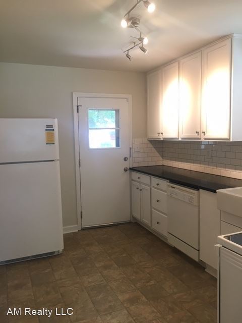 Building Photo - 3 br, 1 bath House - 2739 Catalina Avenue