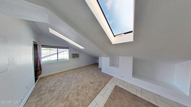 Foto del edificio - 3042 E Cumberland Ct