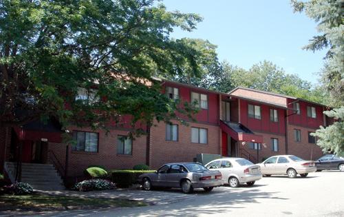 Building - Ebonhurst Apartments