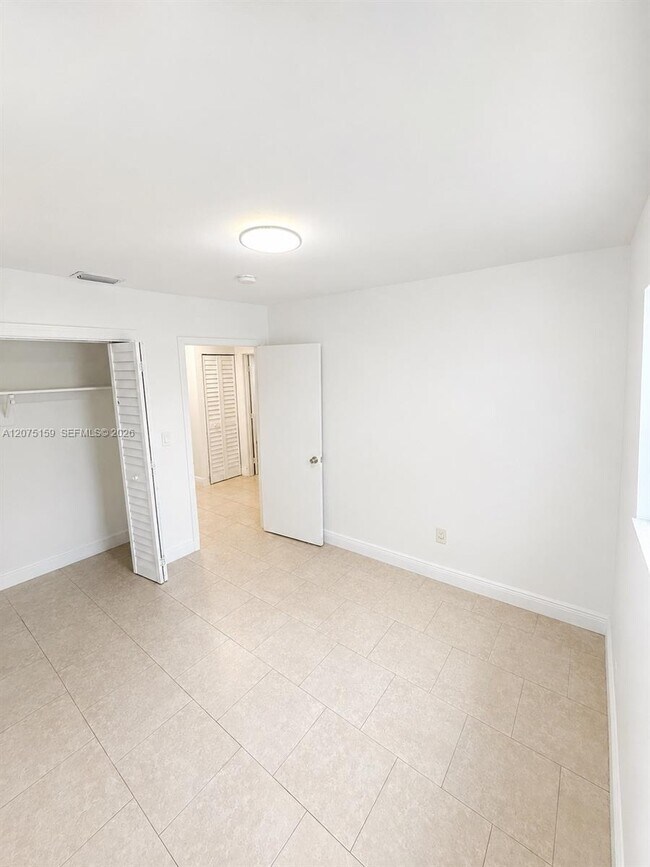 Building Photo - 20600 SW 118th Pl