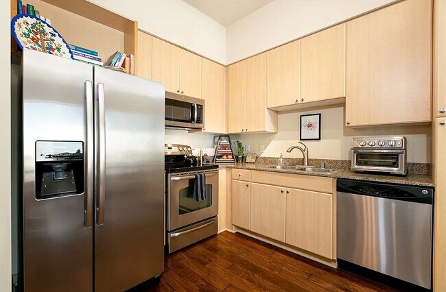 Foto del edificio - 388 E Ocean Blvd