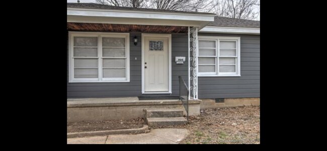 Foto del edificio - 925 E Thompson Ave