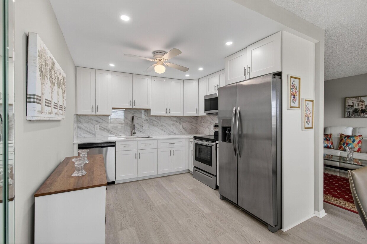 Foto principal - 4003 Wolverton E