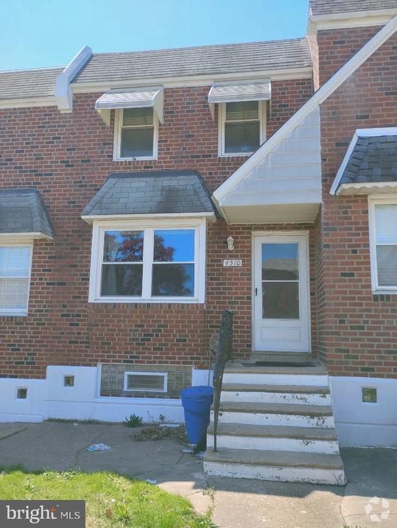Building Photo - 4510 Strahle St