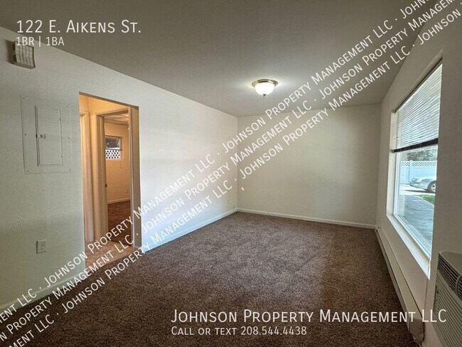 Foto del edificio - 122 E Aikens St