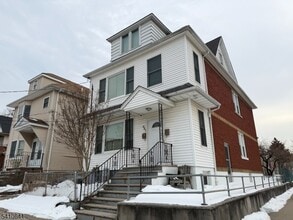 Building Photo - 557 Gregory Ave