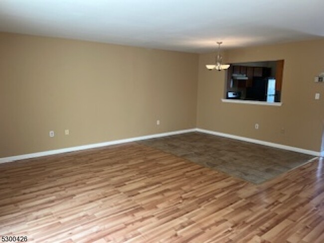Building Photo - 3 Canterbury Cir