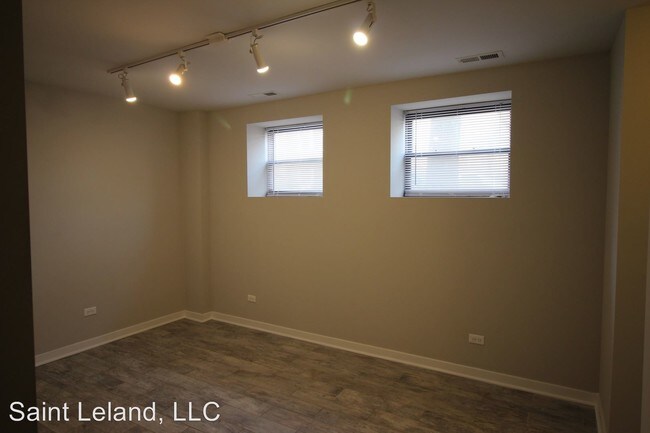 Building Photo - 3501-3503 W Leland Ave