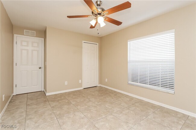 Building Photo - 2503 NW Juanita Pl