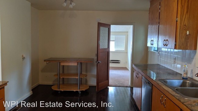 Foto del edificio - 3659 Interlake Ave N