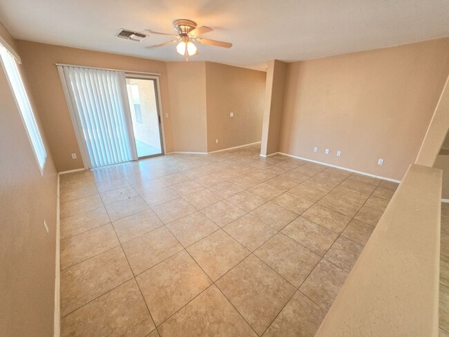 Building Photo - San Tan Heights