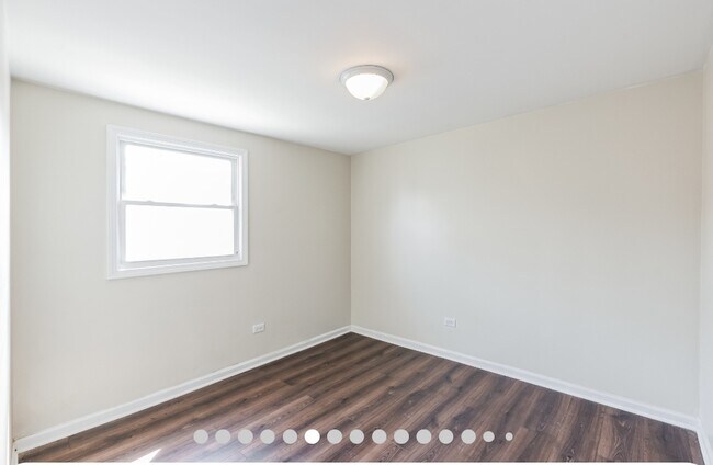 Building Photo - 17 E 120th St