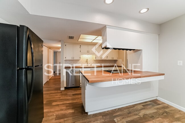 Building Photo - Charming 3 Bedroom in Mesa!