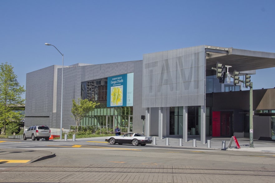 Picture of University Place