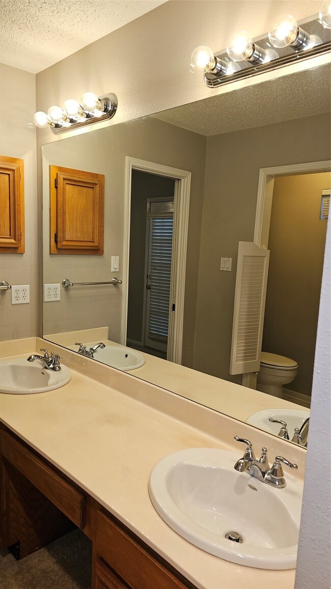 Building Photo - 3607 Duncaster Dr