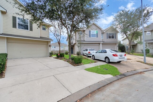 Foto del edificio - 25251 Bentley Glen Ln