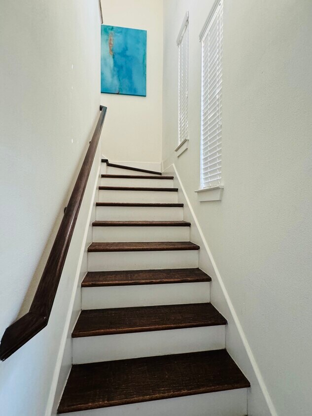 Stairway entry from 2 car garage. - 5604 Lewis St