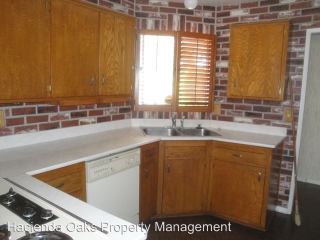 Building Photo - 171 Ross Ln