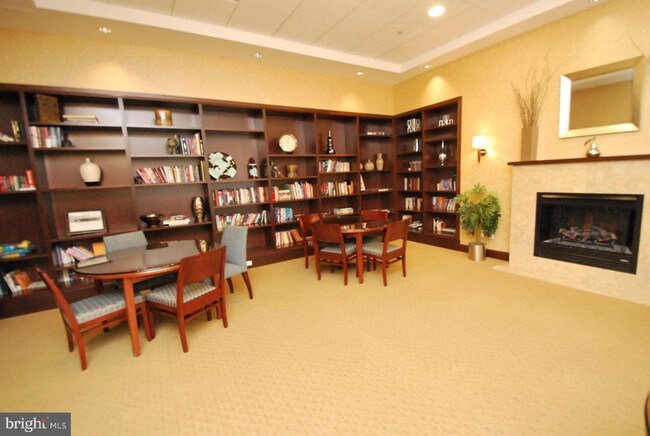 Foto del edificio - 1020 N Highland St