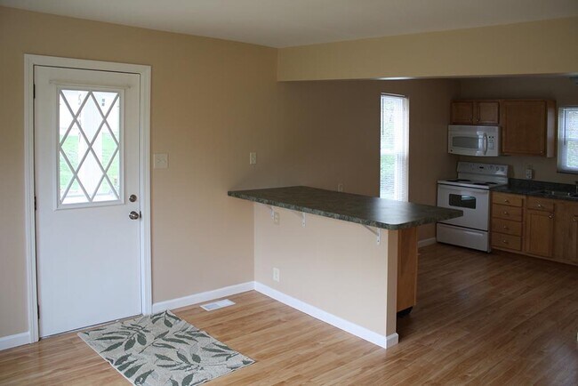 Foto del edificio - 5007 Duessel Ln