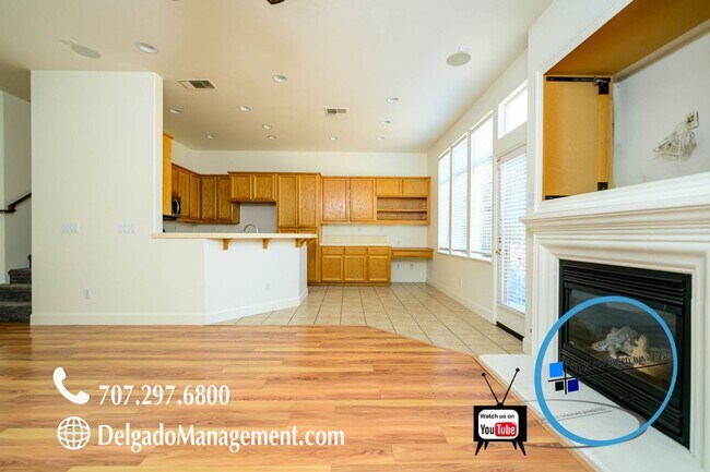 Building Photo - Beautiful gated Tiara 3 bedroom condo