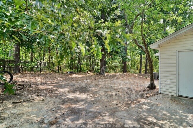 Building Photo - 121 Manorwood Ct