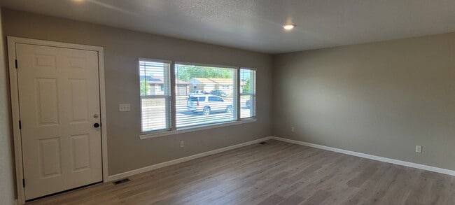 Foto del edificio - 403 28th Ave Ct