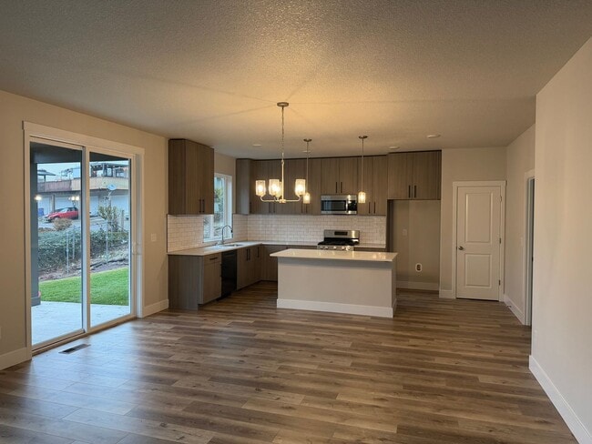 Foto del edificio - Four Bedroom with Den New Construction Home For Rent: Move In Special: Move in on or before Jan 1...