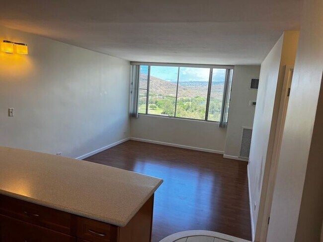 Foto del edificio - Harbor Ridge 1 bedroom, 1 bathroom, 1 park...