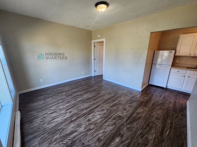 Foto del edificio - 1822 W Gardner Ave