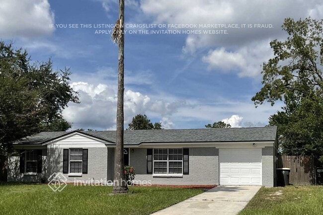 Building Photo - 8127 Kenwood Dr N