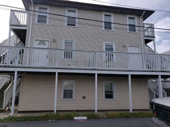 Primary Photo - 406 Trinity Ave