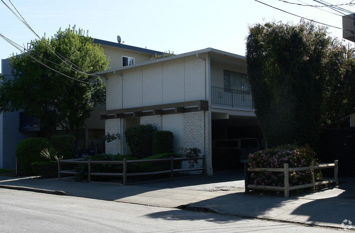 Primary Photo - 317 Poplar Ave