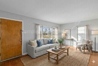 Building Photo - 9220 Leamont Dr