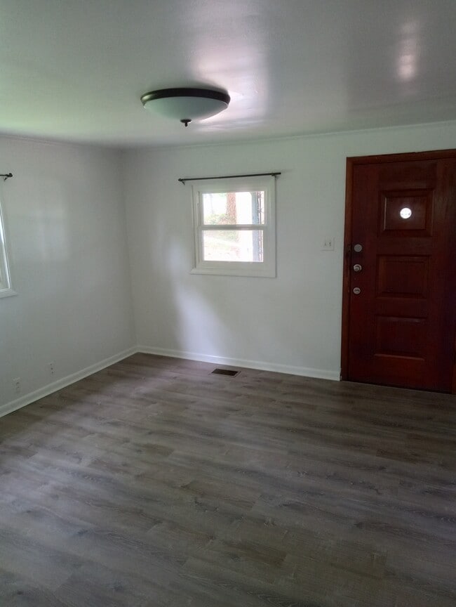 Building Photo - 4126 Apex Dr