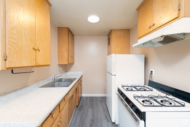 1HAB, 1BA - 600 ft² - Bowles Apts