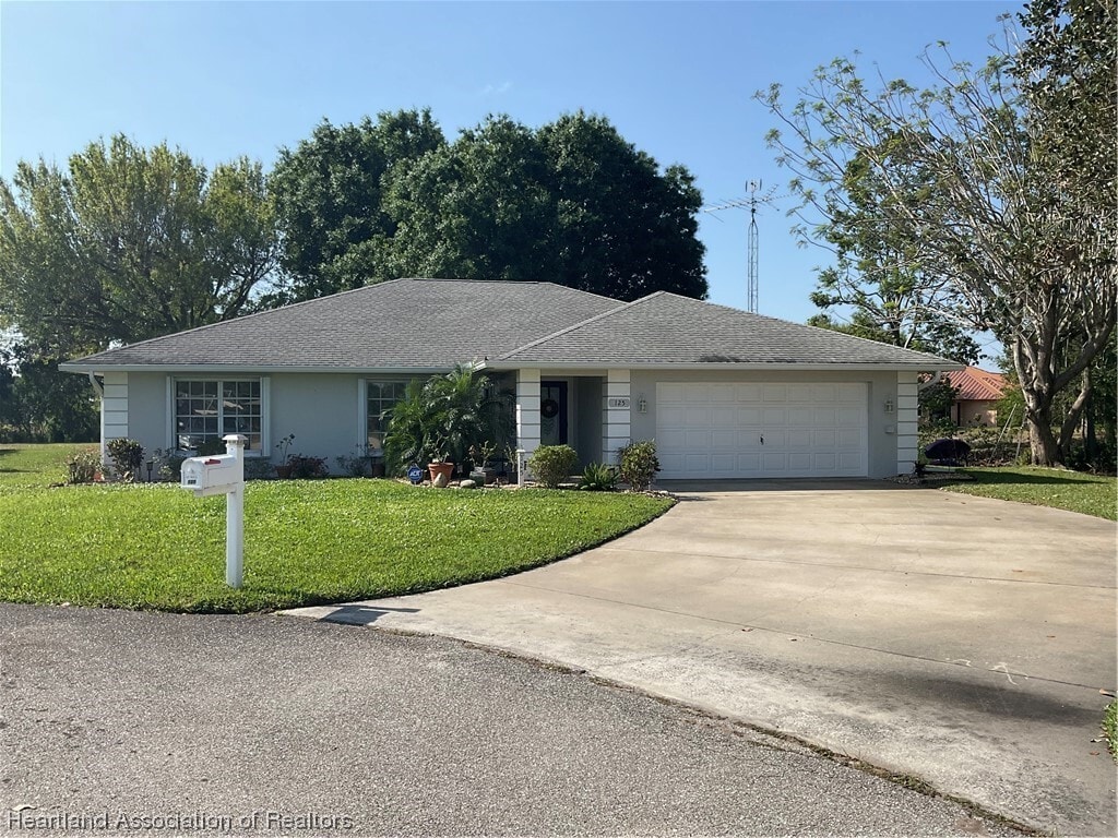 125 Autumn Ln, Lake Placid, FL 33852 House Rental in Lake Placid, FL