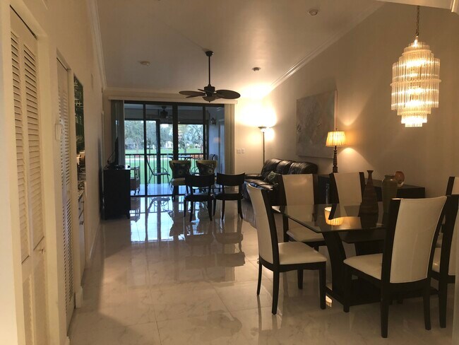 Foto del edificio - 7449 Glendevon Ln