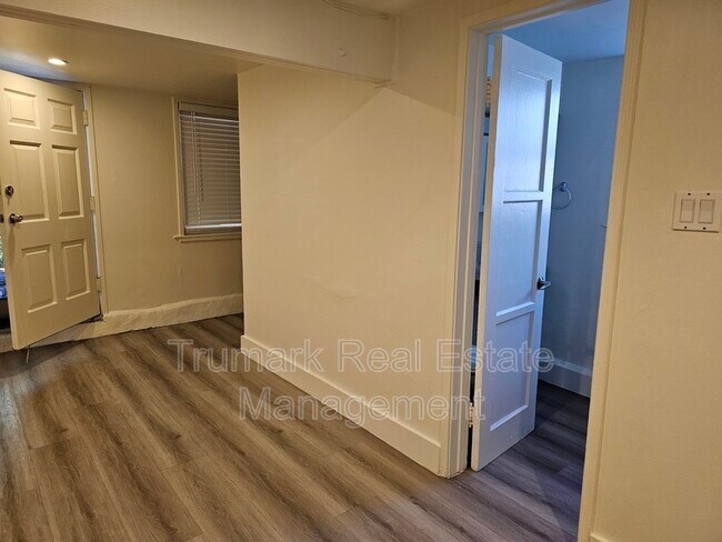 Foto del edificio - 2405 Honolulu Ave