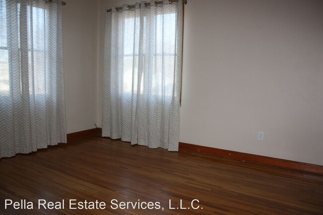 Building Photo - 2 br, 1.5 bath House - 803 E. 2nd Street