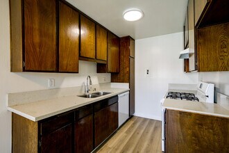 Building Photo - 5452 Corteen Pl