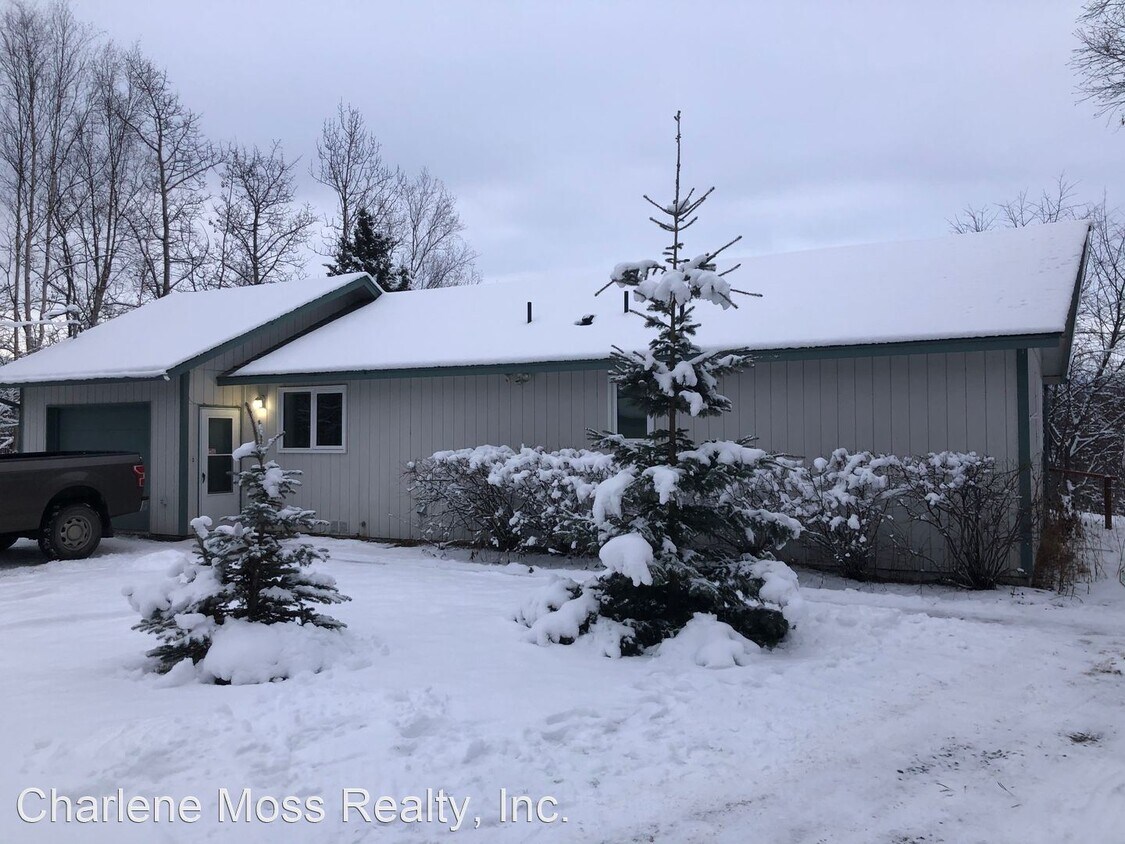 950 E Chugach View Dr, Wasilla, AK 99654 House Rental in Wasilla, AK