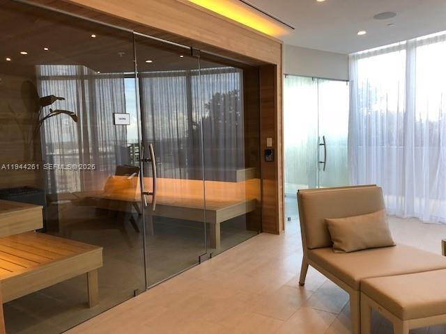 Foto del edificio - 488 NE 18th St