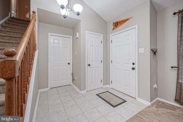 Building Photo - 105 Stoneham Dr
