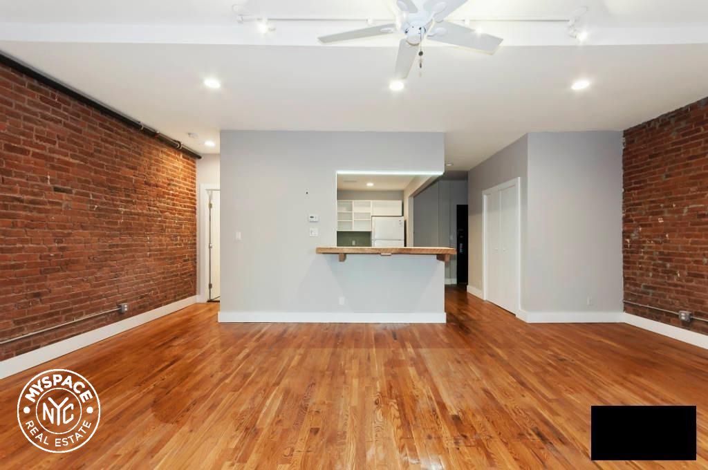 Foto principal - 95 Seigel St