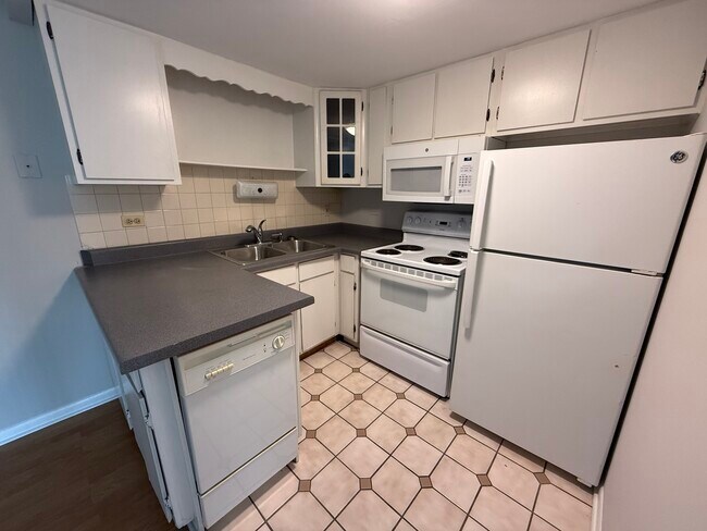 Foto del edificio - 1128 Des Plaines Ave