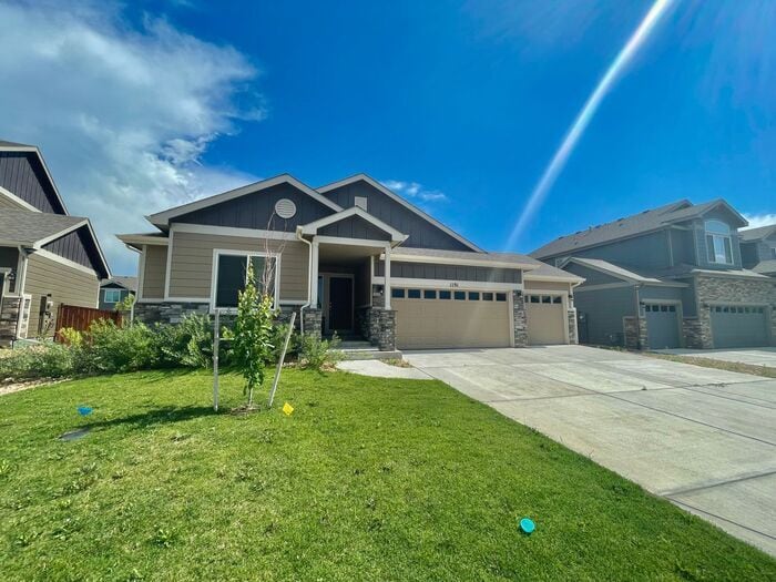 5Bedroom Home For Rent in Severance House Rental in Windsor