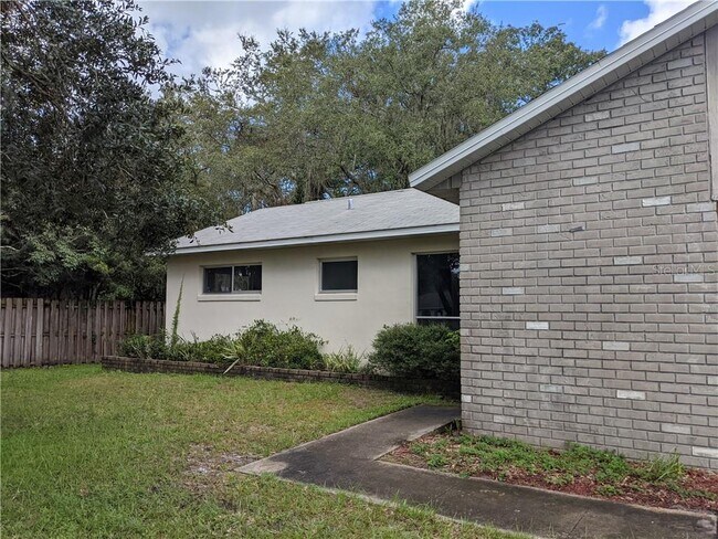 Building Photo - 2352 Arbor Ct
