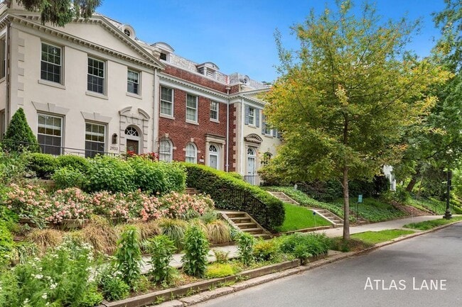 Building Photo - Professionally Managed // 4 Bedroom  3.5  ...