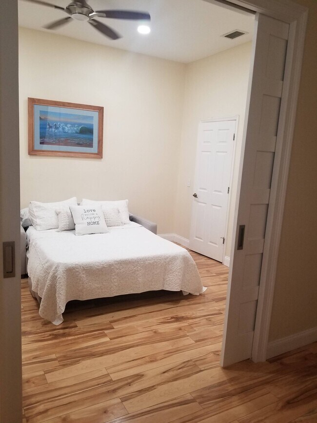 Foto del edificio - 1184 Riveredge Dr